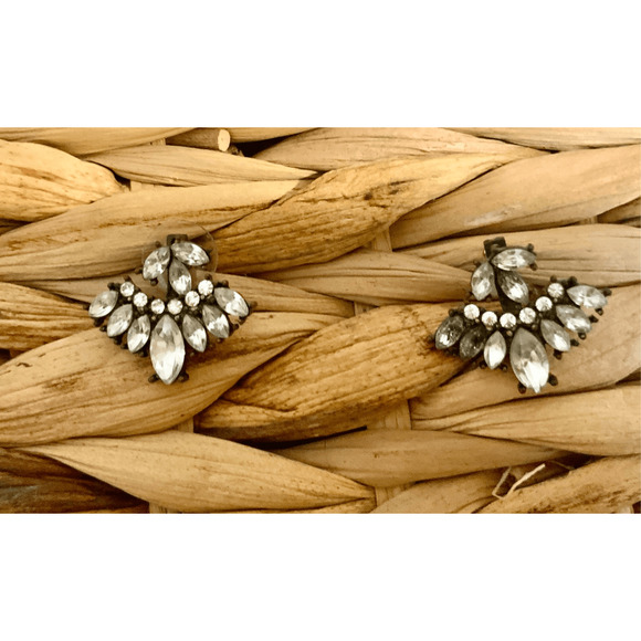 Crystal Fan Stud Earrings - Picture 1 of 8